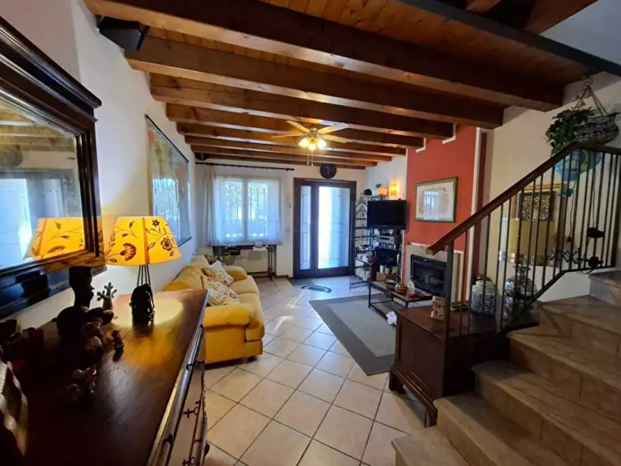 Immagine 5 di Appartamento in vendita  a Villafranca Di Verona