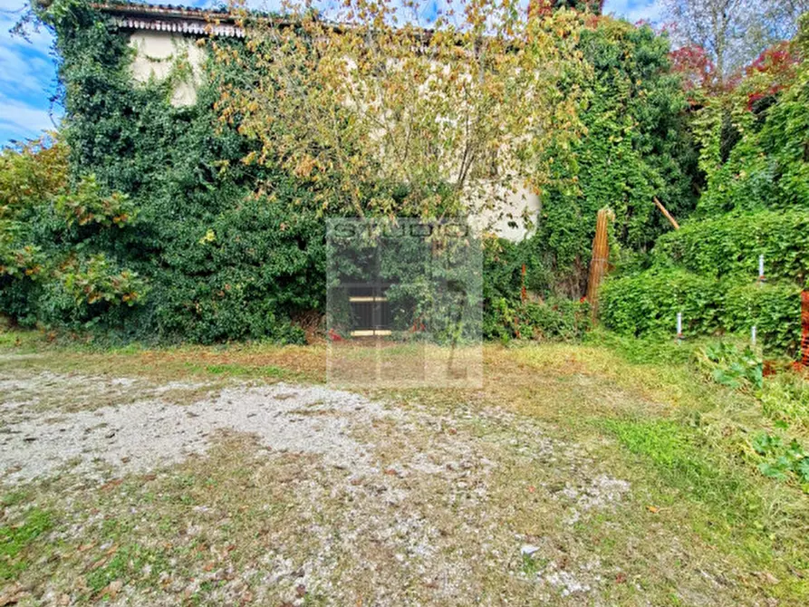 Immagine 1 di Rustico / casale in vendita  in via Caduti di Nassirya 61 a Loreggia