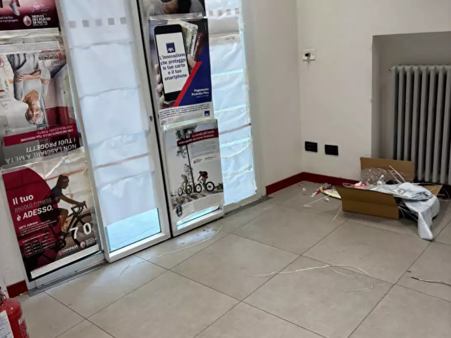 Immagine 8 di Negozio in affitto  in PIAZZA MASSIMO D'AZEGLIO a Firenze