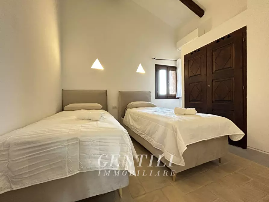 Immagine 11 di Appartamento in vendita  in Via Orecchioni a Arzachena