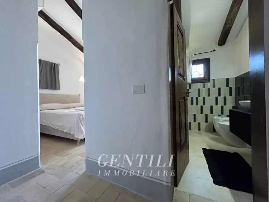 Immagine 12 di Appartamento in vendita  in Via Orecchioni a Arzachena