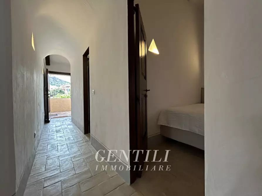 Immagine 18 di Appartamento in vendita  in Via Orecchioni a Arzachena