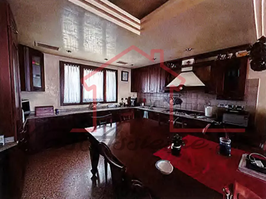 Immagine 4 di Casa indipendente in vendita  in Via Ortigara a San Martino Di Lupari