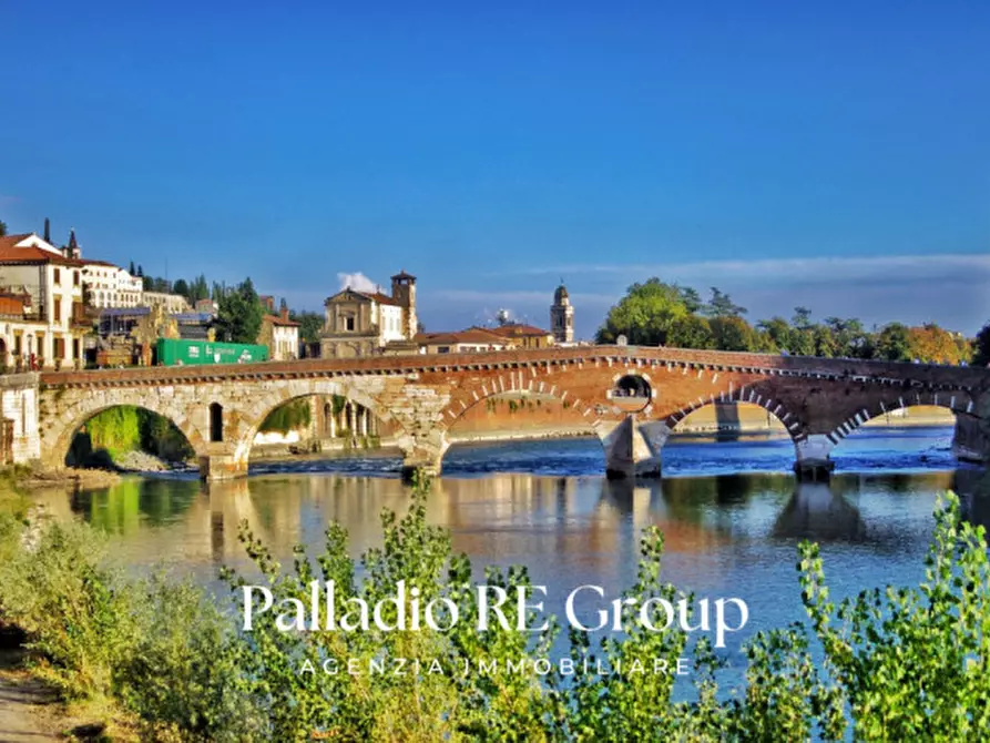 Immagine 7 di Negozio in vendita  in Via Mazzini 17 a Verona