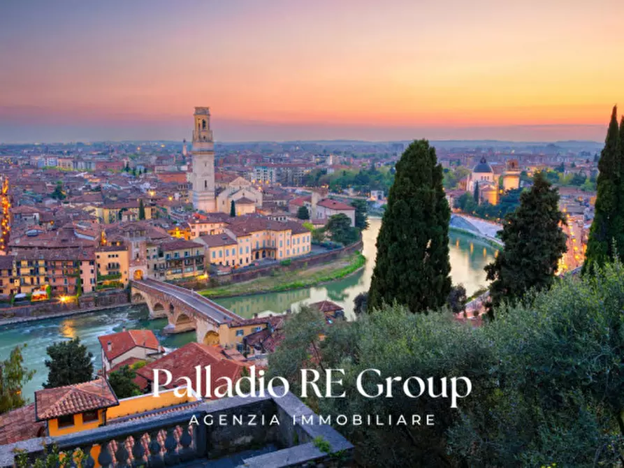 Immagine 8 di Negozio in vendita  in Via Mazzini 17 a Verona