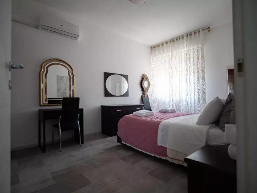 Immagine 12 di Appartamento in vendita  in VIA ALLORI a Firenze