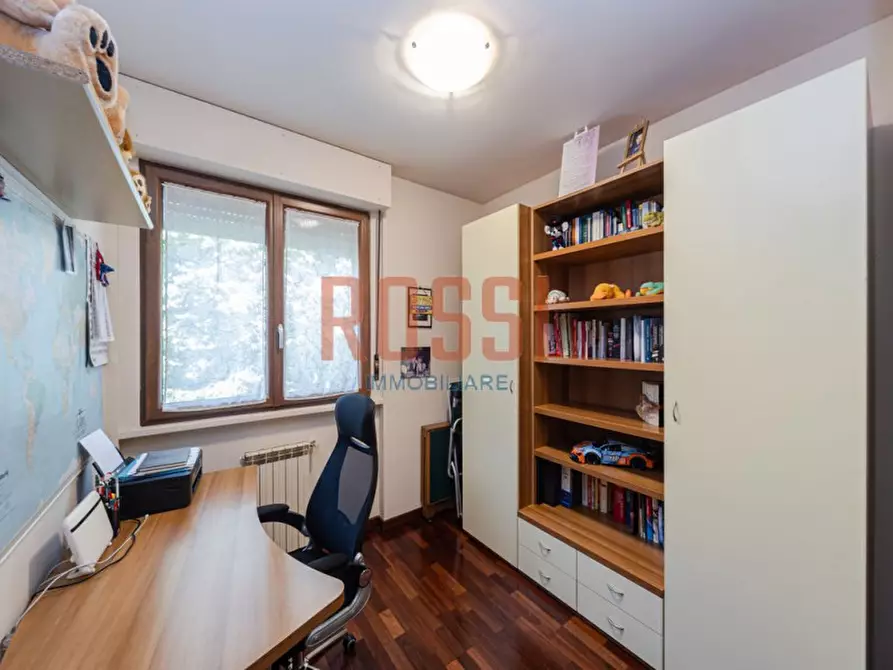 Immagine 14 di Appartamento in vendita  in VIA RIVA a Monza
