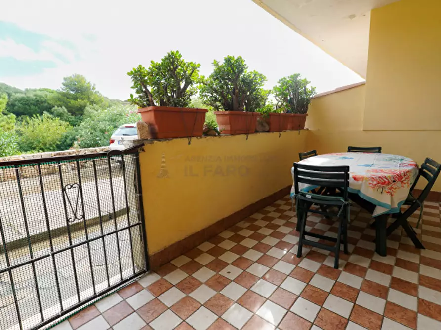 Immagine 1 di Appartamento in vendita  in Via Cala Chiesa a La Maddalena
