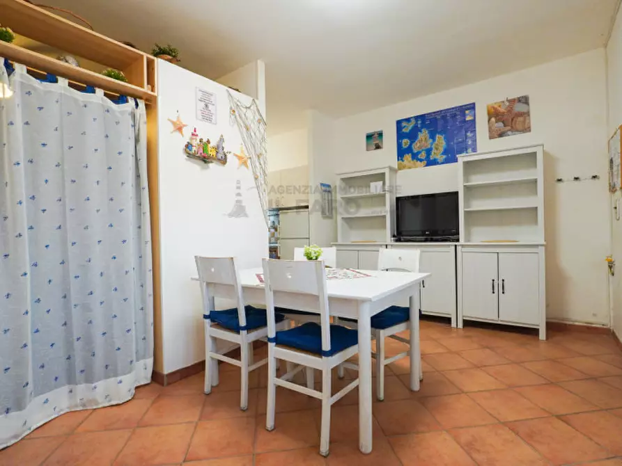 Immagine 7 di Appartamento in vendita  in Via Cala Chiesa a La Maddalena