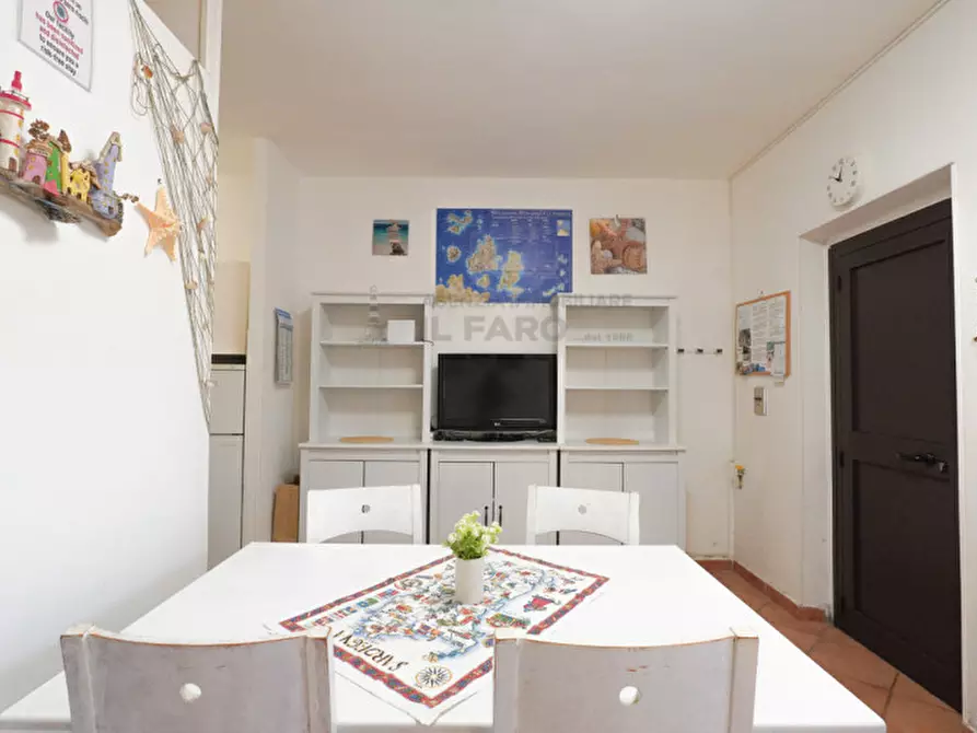 Immagine 9 di Appartamento in vendita  in Via Cala Chiesa a La Maddalena