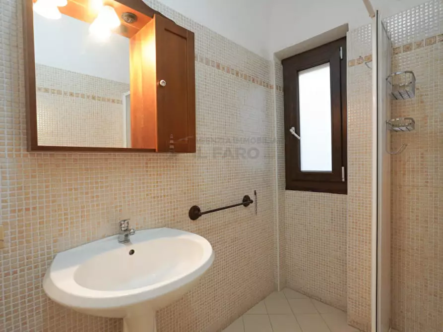 Immagine 15 di Appartamento in vendita  in Via Cala Chiesa a La Maddalena