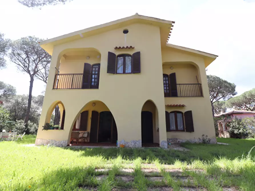 Immagine 1 di Casa indipendente in vendita  in Strada Saturno 5 a Pula