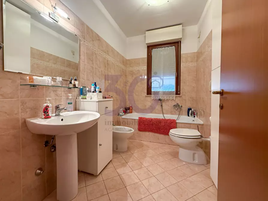 Immagine 5 di Appartamento in vendita  in Pescaiola a Arezzo