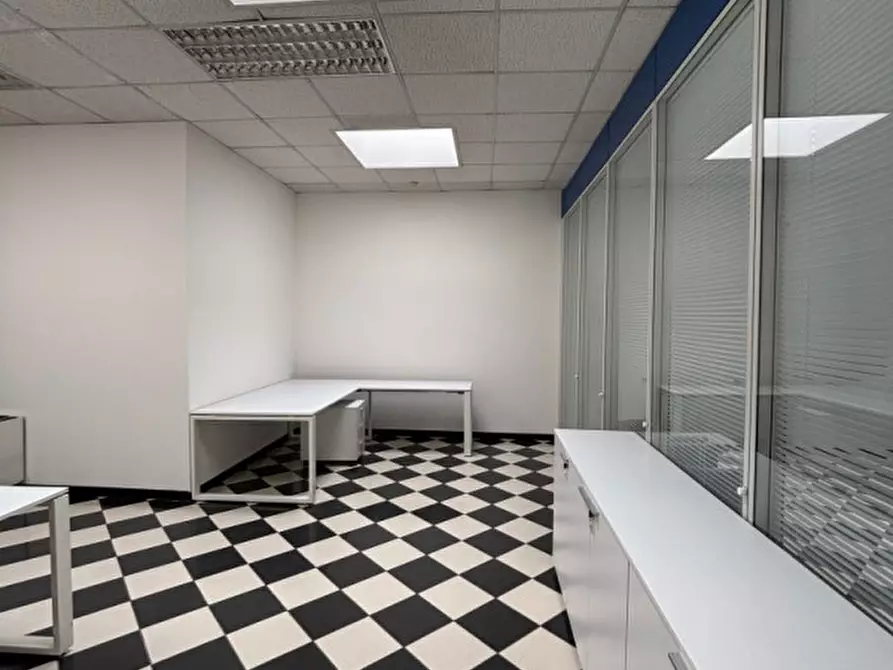 Immagine 13 di Ufficio in affitto  in VIA DELLA CROCE ROSSA a Padova