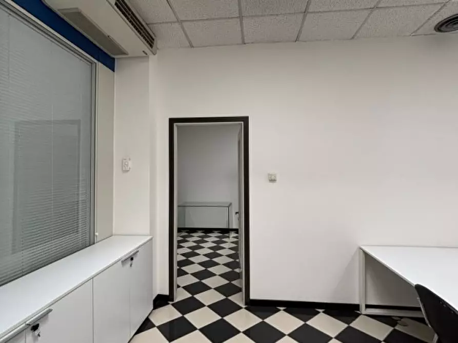 Immagine 16 di Ufficio in affitto  in VIA DELLA CROCE ROSSA a Padova