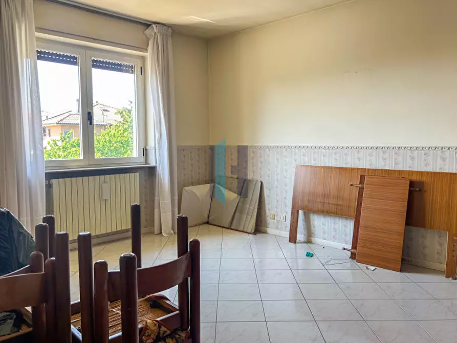 Immagine 13 di Appartamento in vendita  in Via Repubblica a Curno