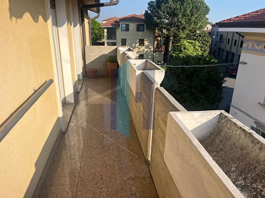 Immagine 16 di Appartamento in vendita  in Via Repubblica a Curno