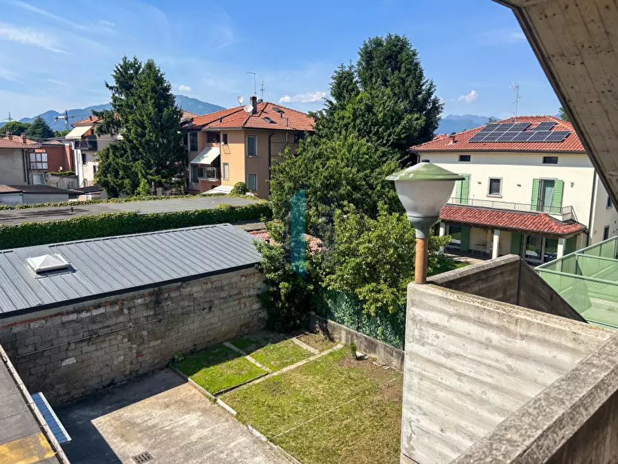 Immagine 20 di Appartamento in vendita  in Via Repubblica a Curno
