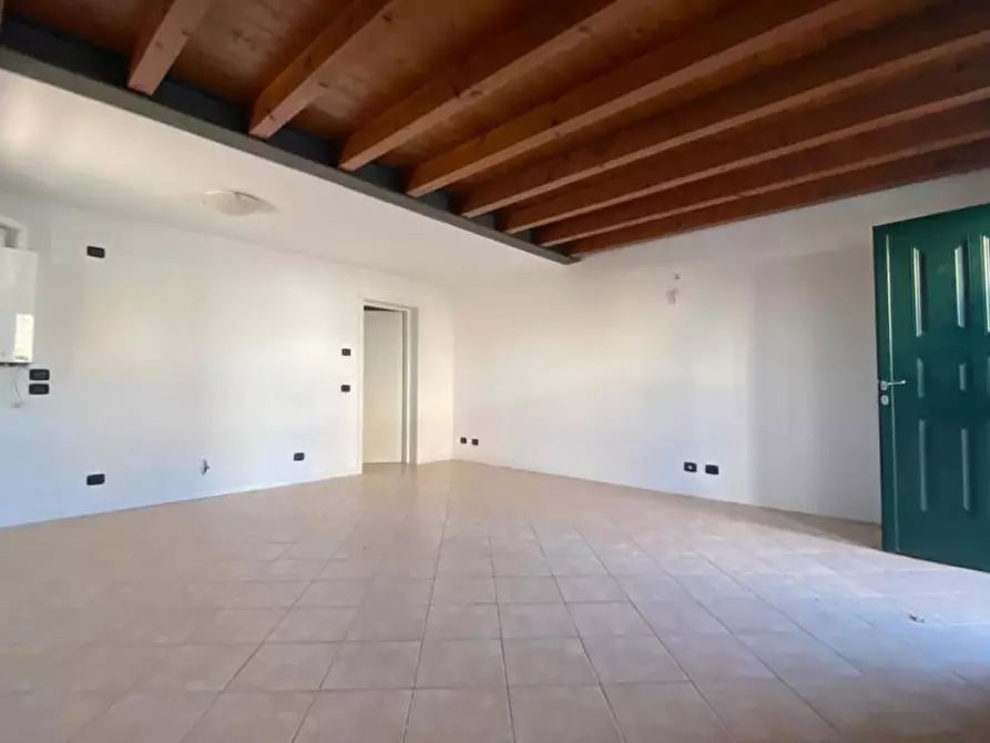 Immagine 1 di Appartamento in vendita  a Mozzecane