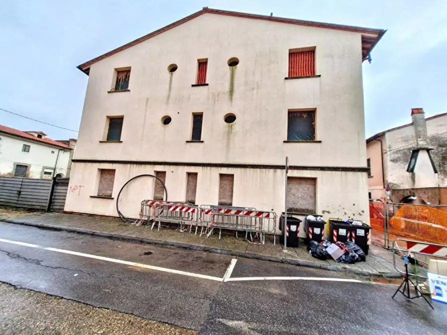 Immagine 2 di Palazzo in vendita  in Via Mazzini, 56022 Castelfranco di Sotto PI, Italia a Castelfranco Di Sotto