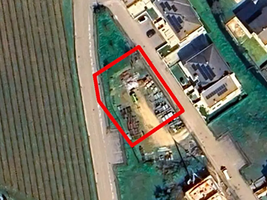 Immagine 2 di Terreno in vendita  in Via Risorgimento, 36040 Sarego VI, Italia a Sarego
