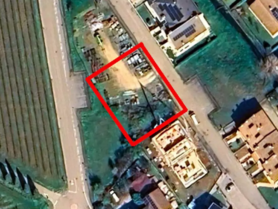 Immagine 2 di Terreno in vendita  in Via Risorgimento, 36040 Sarego VI, Italia a Sarego