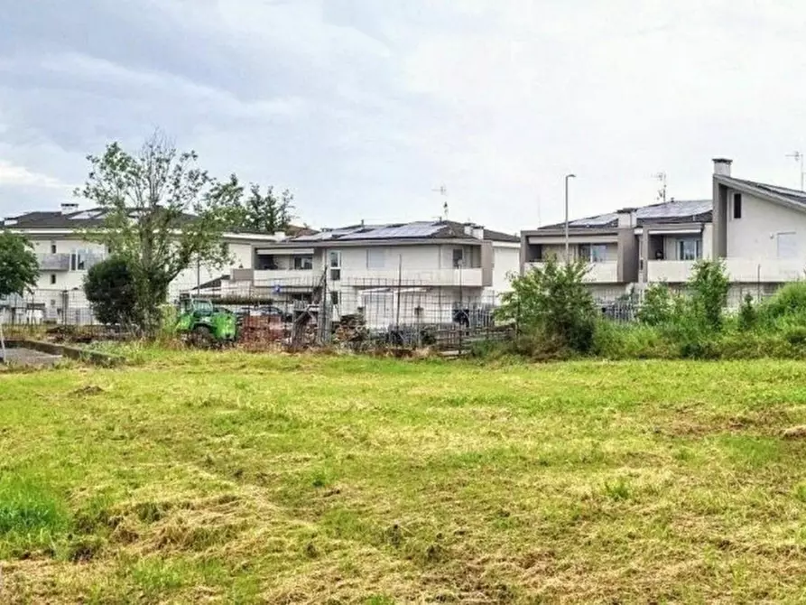 Immagine 4 di Terreno in vendita  in Via Risorgimento, 36040 Sarego VI, Italia a Sarego