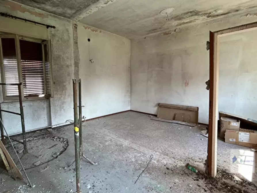 Immagine 4 di Rustico / casale in vendita  in Via Mozart a Vanzaghello