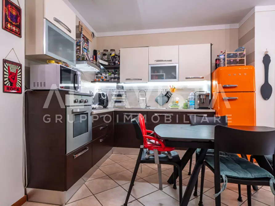 Immagine 5 di Appartamento in vendita  in via Pirandello a Montichiari