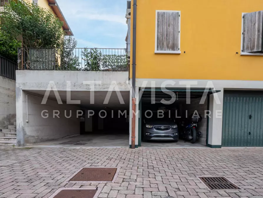 Immagine 37 di Appartamento in vendita  in via Pirandello a Montichiari