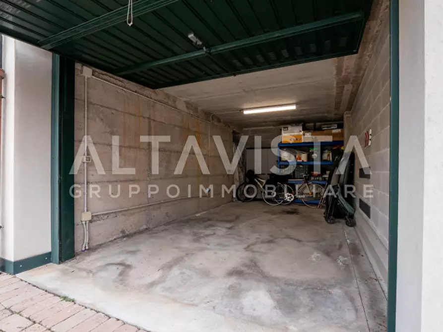 Immagine 38 di Appartamento in vendita  in via Pirandello a Montichiari