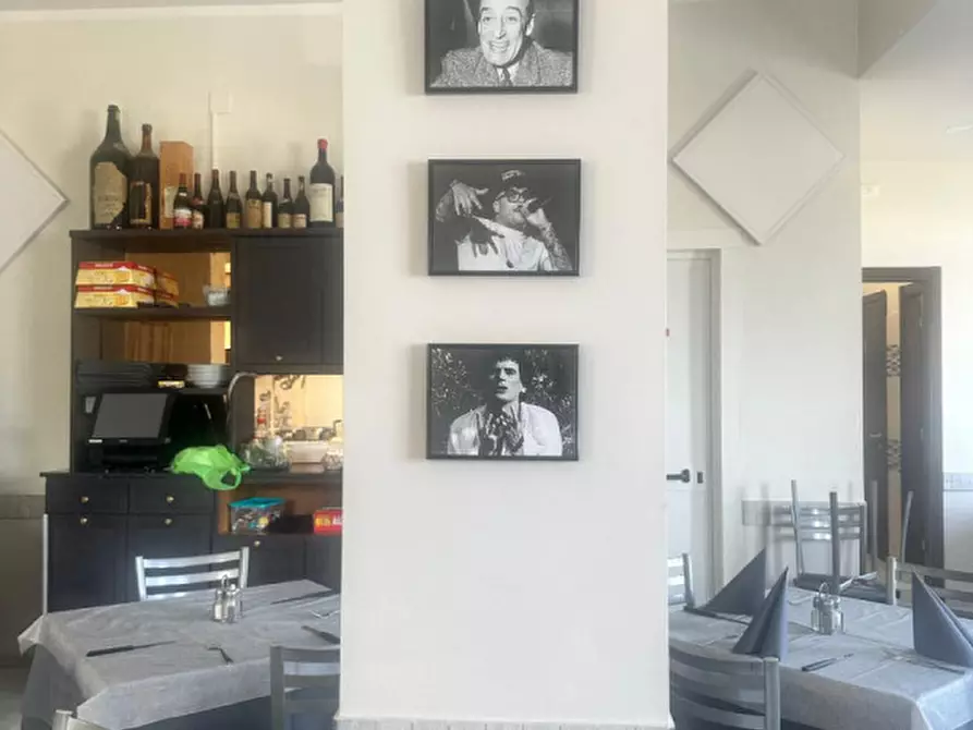 Immagine 7 di Attività commerciale in vendita  in via aurelia a Vado Ligure