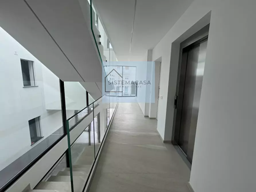 Immagine 9 di Appartamento in vendita  in Viale Alfredo Oriani a Cervia