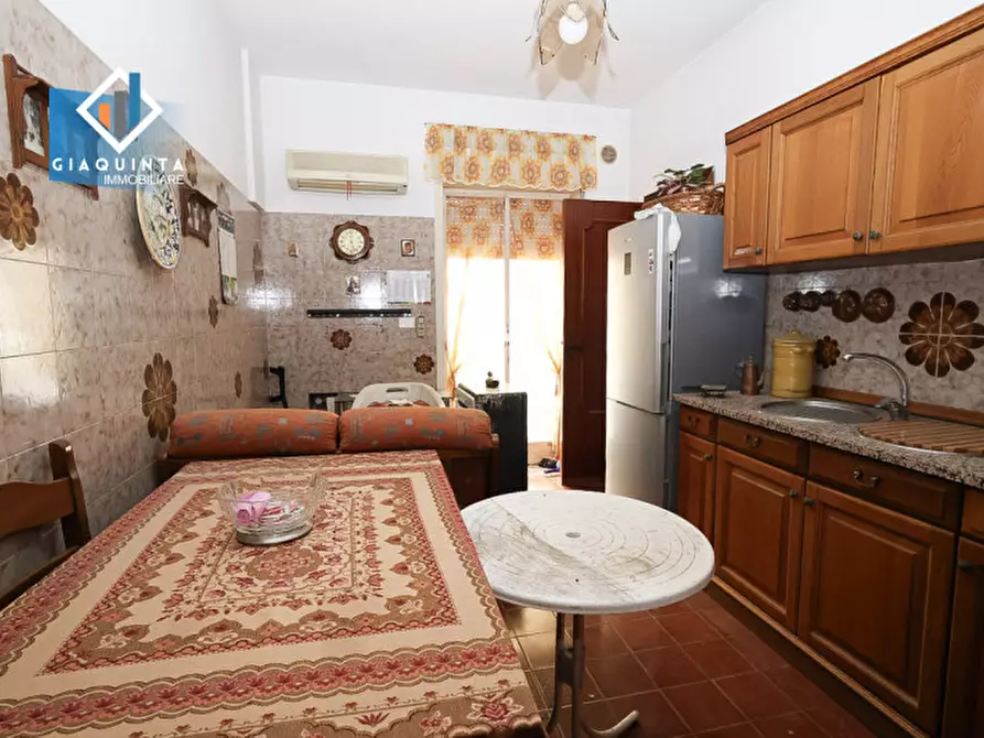 Immagine 3 di Appartamento in vendita  in Viale della Libertà n. 15 a Ramacca