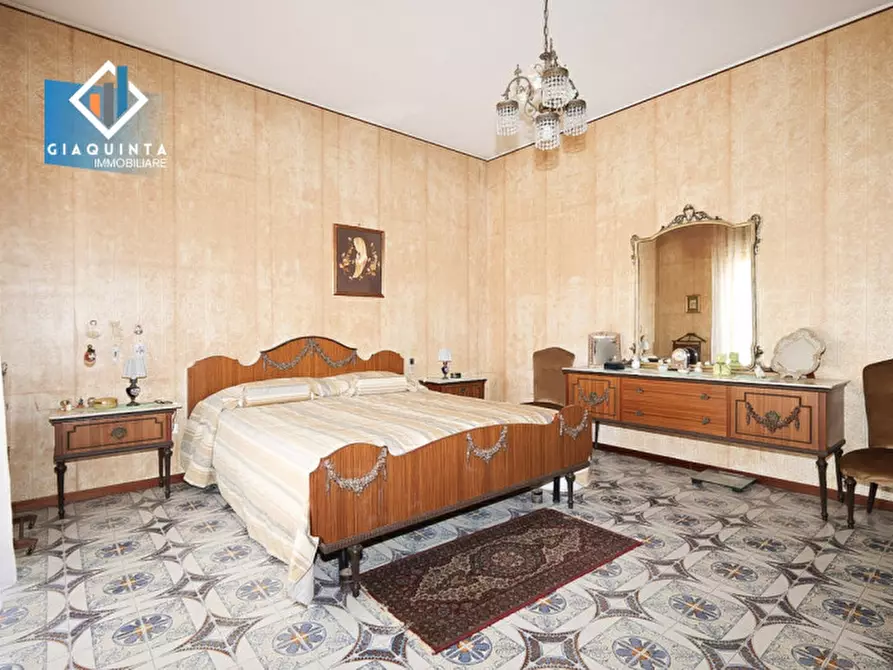 Immagine 9 di Appartamento in vendita  in Viale della Libertà n. 15 a Ramacca