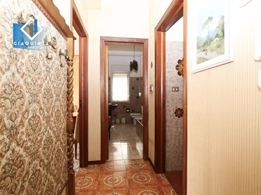 Immagine 12 di Appartamento in vendita  in Viale della Libertà n. 15 a Ramacca