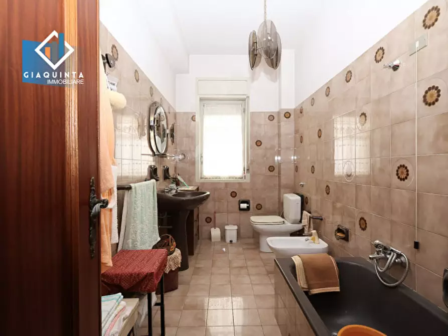 Immagine 19 di Appartamento in vendita  in Viale della Libertà n. 15 a Ramacca