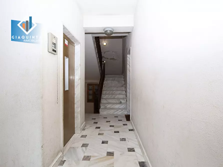 Immagine 23 di Appartamento in vendita  in Viale della Libertà n. 15 a Ramacca