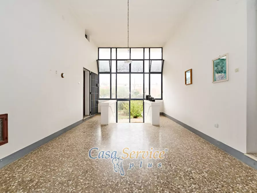 Immagine 6 di Palazzo in vendita  in Via San Pasquale a Parabita