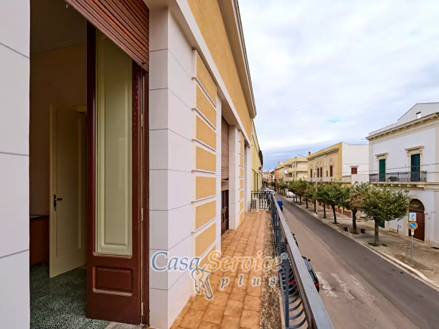 Immagine 9 di Palazzo in vendita  in Via San Pasquale a Parabita