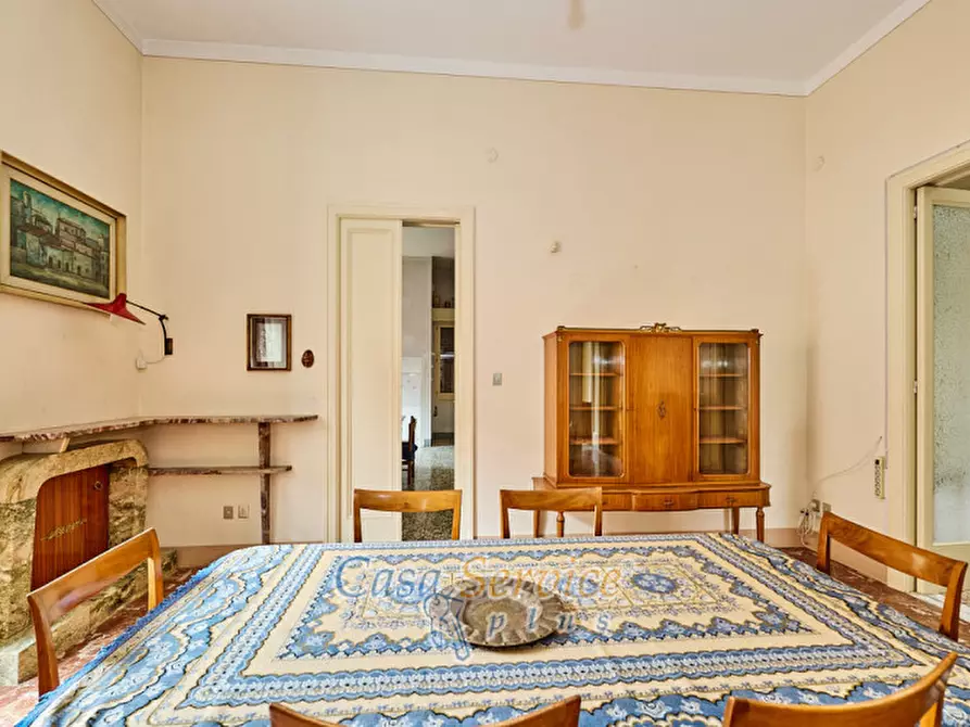 Immagine 16 di Palazzo in vendita  in Via San Pasquale a Parabita