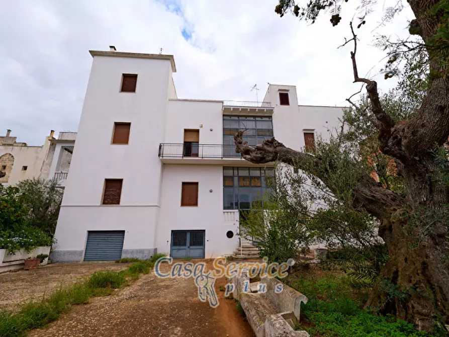 Immagine 30 di Palazzo in vendita  in Via San Pasquale a Parabita