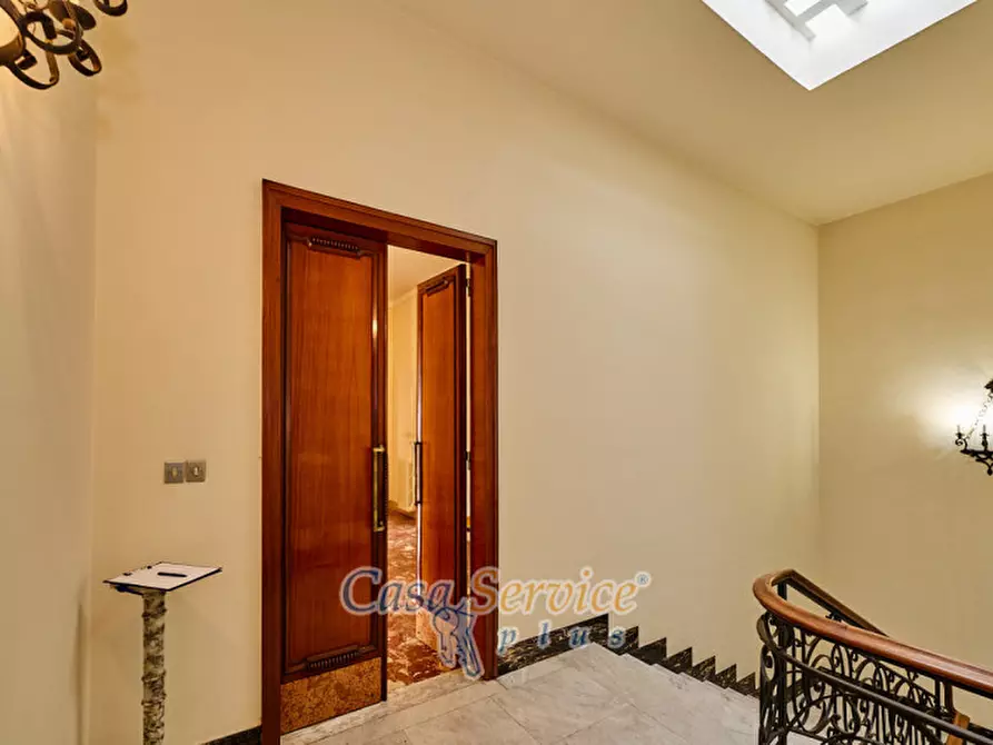 Immagine 35 di Palazzo in vendita  in Via San Pasquale a Parabita