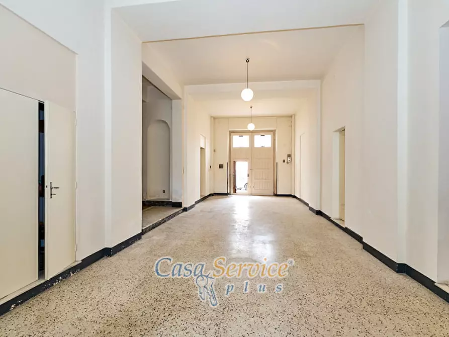 Immagine 36 di Palazzo in vendita  in Via San Pasquale a Parabita