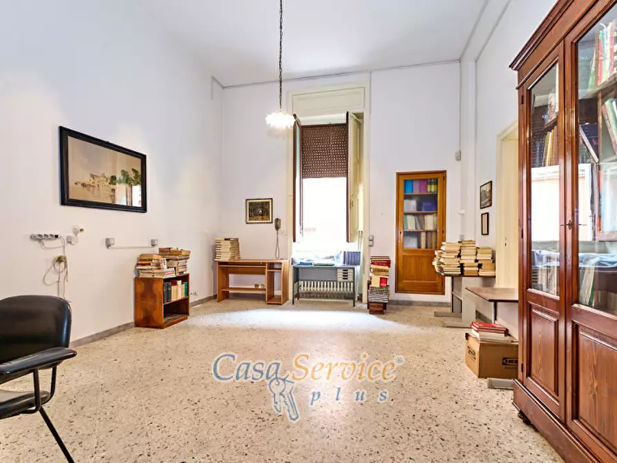 Immagine 37 di Palazzo in vendita  in Via San Pasquale a Parabita