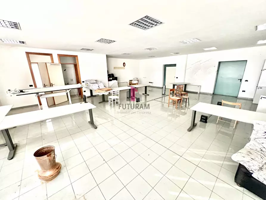 Immagine 3 di Capannone industriale in affitto  in via Asolo a Dueville