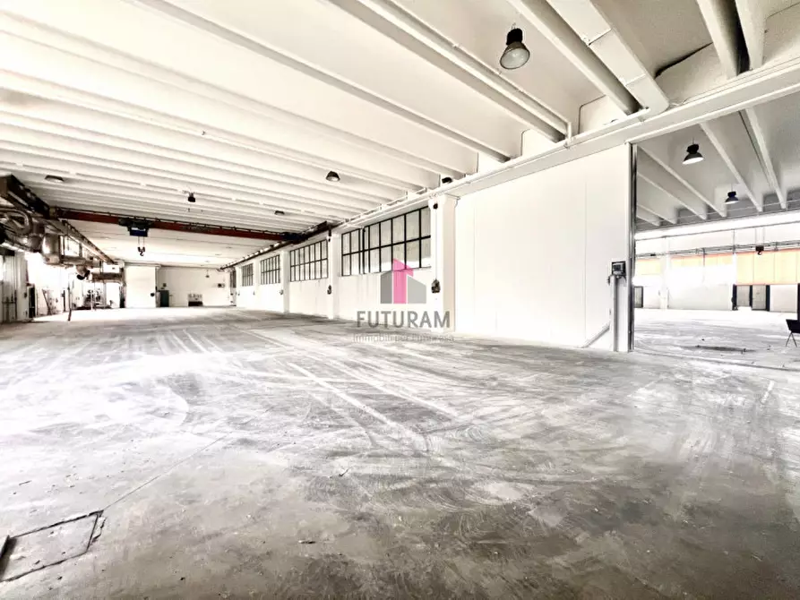 Immagine 8 di Capannone industriale in affitto  in via Asolo a Dueville