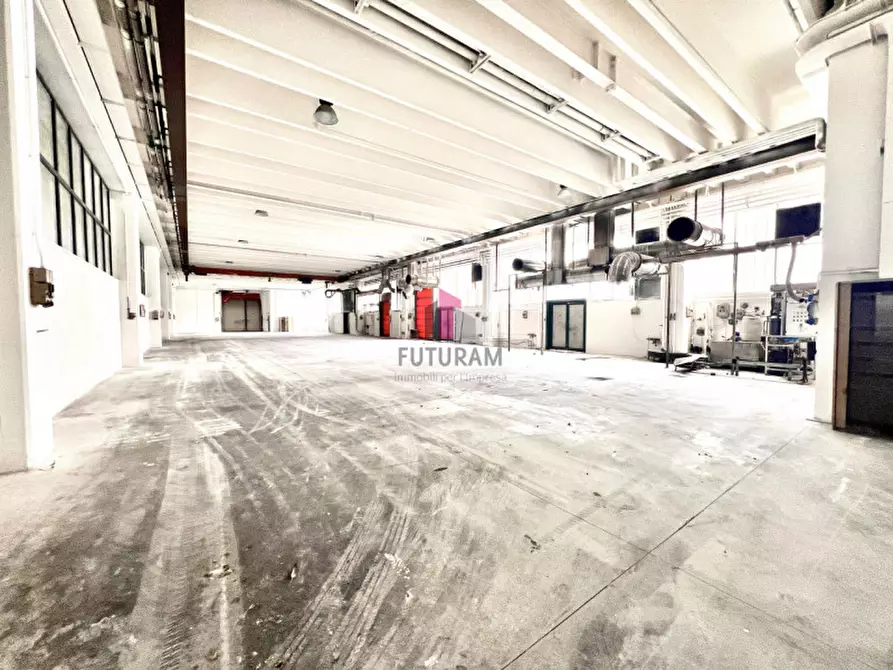 Immagine 10 di Capannone industriale in affitto  in via Asolo a Dueville