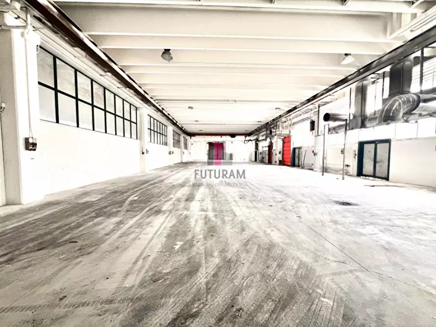 Immagine 11 di Capannone industriale in affitto  in via Asolo a Dueville