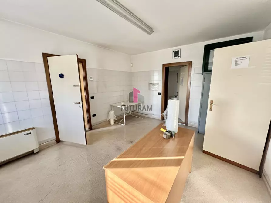 Immagine 23 di Capannone industriale in affitto  in via Asolo a Dueville